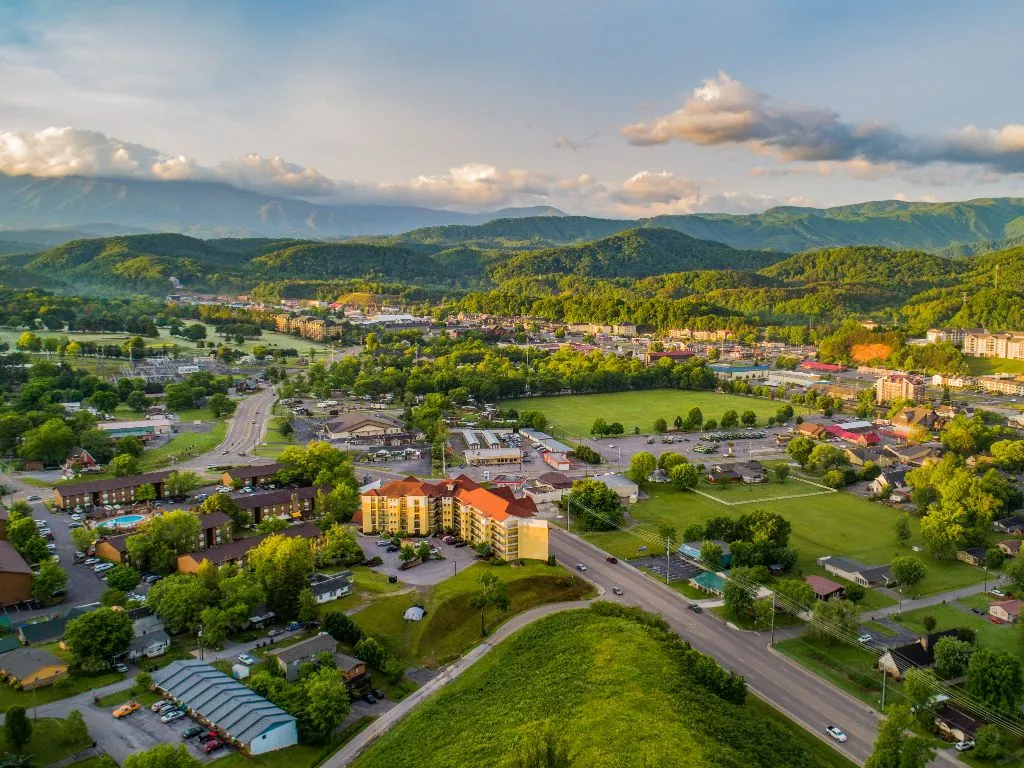 8 Things to Know Before Moving to Pigeon Forge, TN